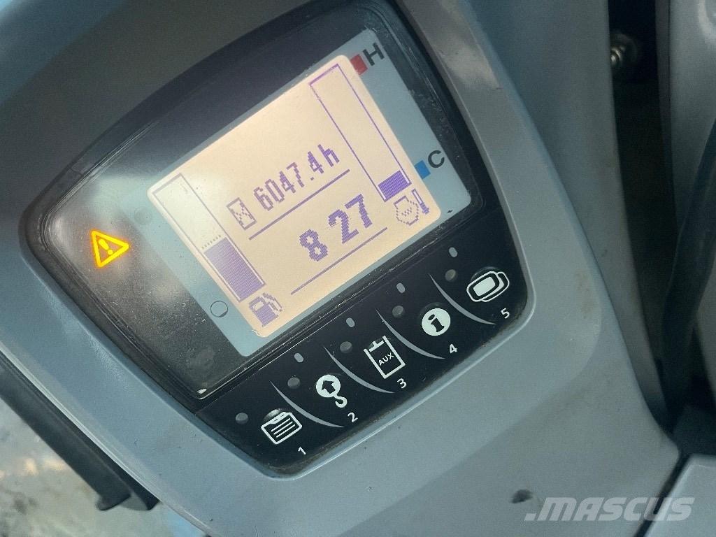 Kubota KX 080-4 中型挖掘机