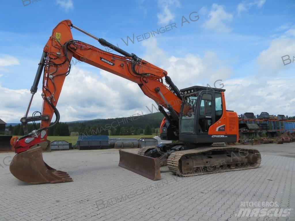 Doosan DX 235 LCR-5 履带挖掘机
