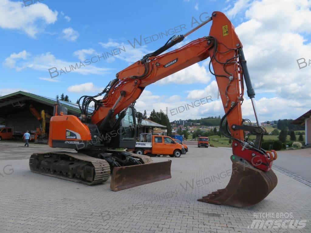 Doosan DX 235 LCR-5 履带挖掘机