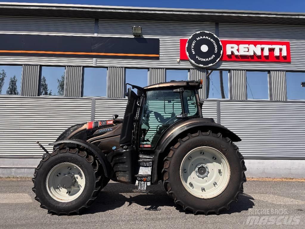 Valtra T 215 Versu 拖拉机/农用车