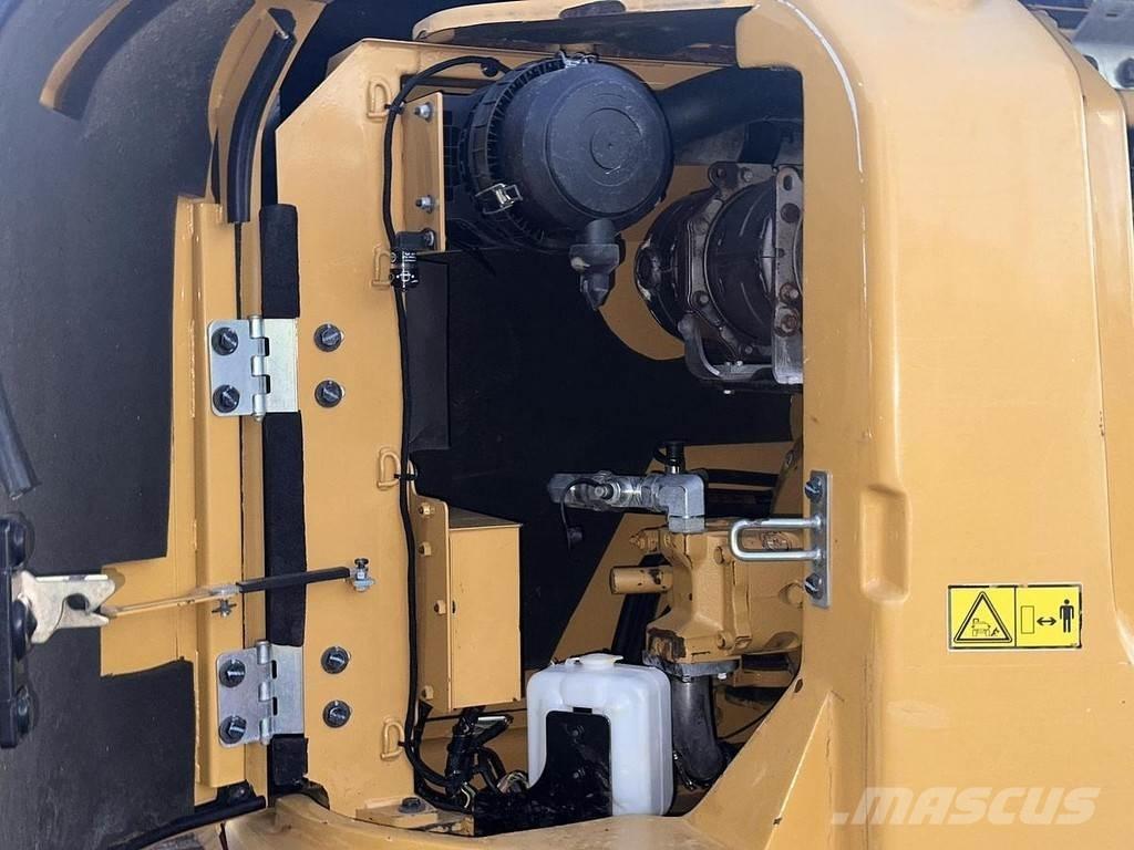 CAT 308E2CR 中型挖掘机