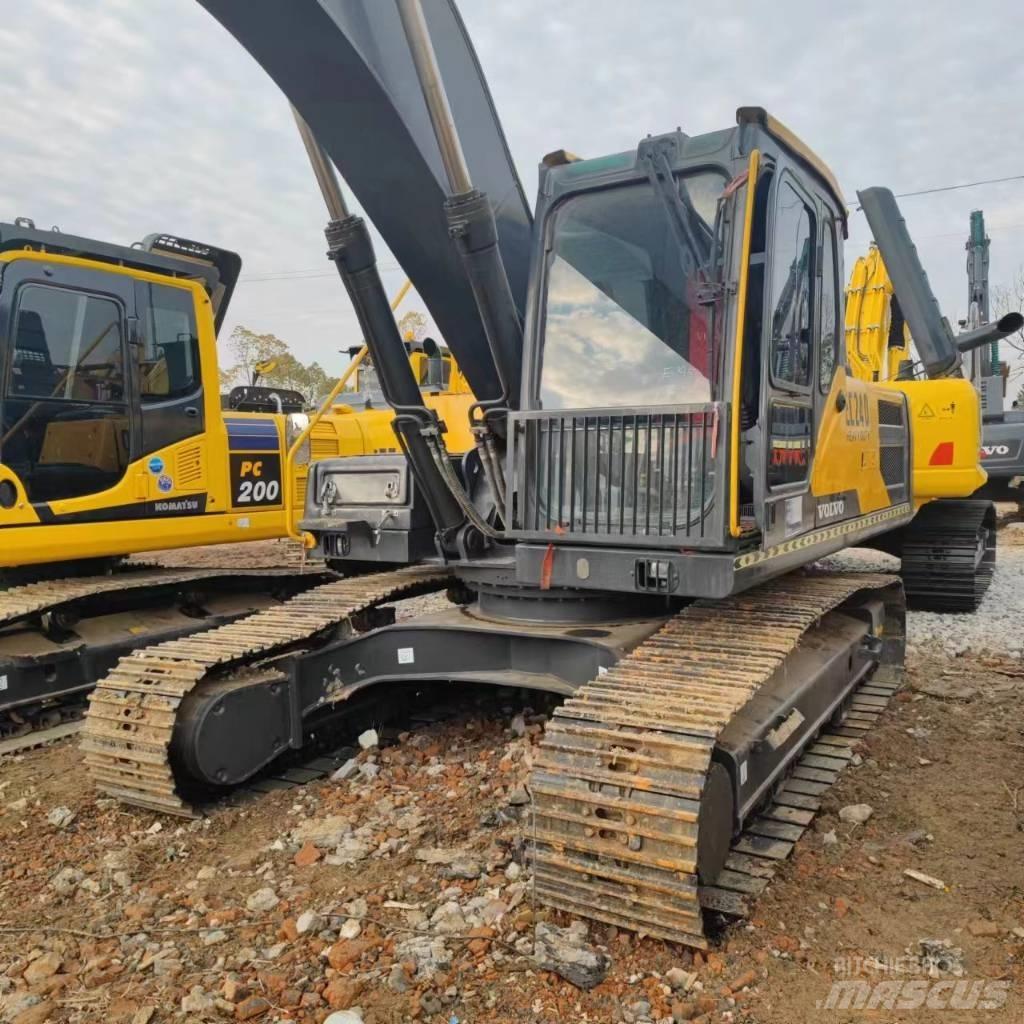 Volvo EC 240 履带挖掘机