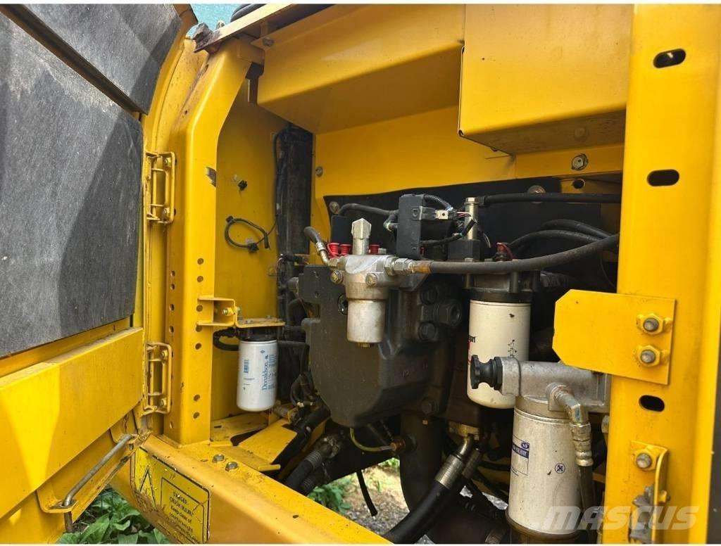 Komatsu PC 210 LC-11 履带挖掘机