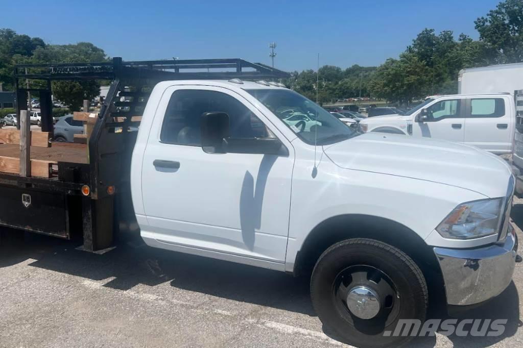 RAM 3500 TRADESMAN 平板栏板货车