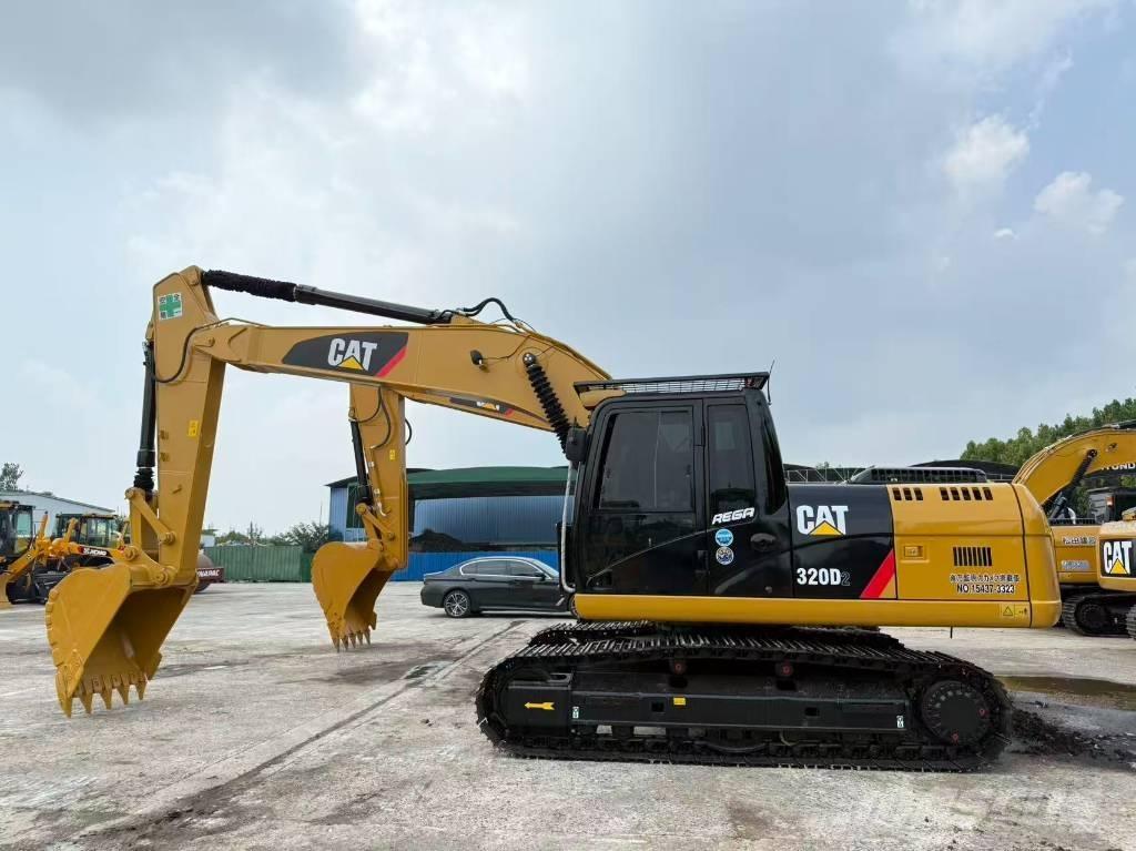 CAT 320D2 履带挖掘机