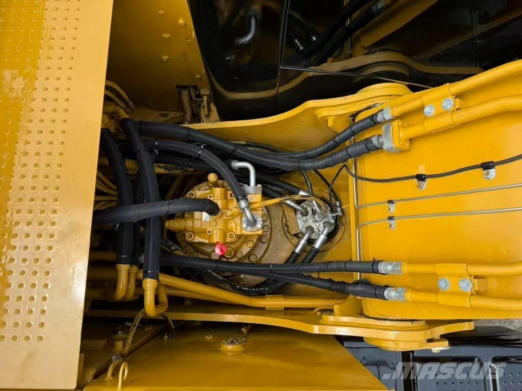 CAT 320D2 履带挖掘机