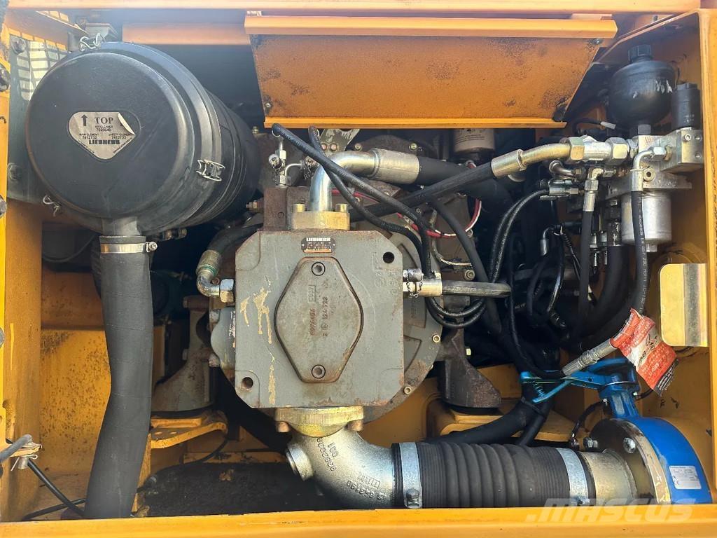 Liebherr A900 C 轮式挖掘机