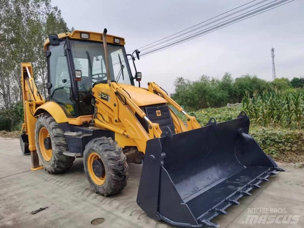 JCB 3 CX 反铲装载机