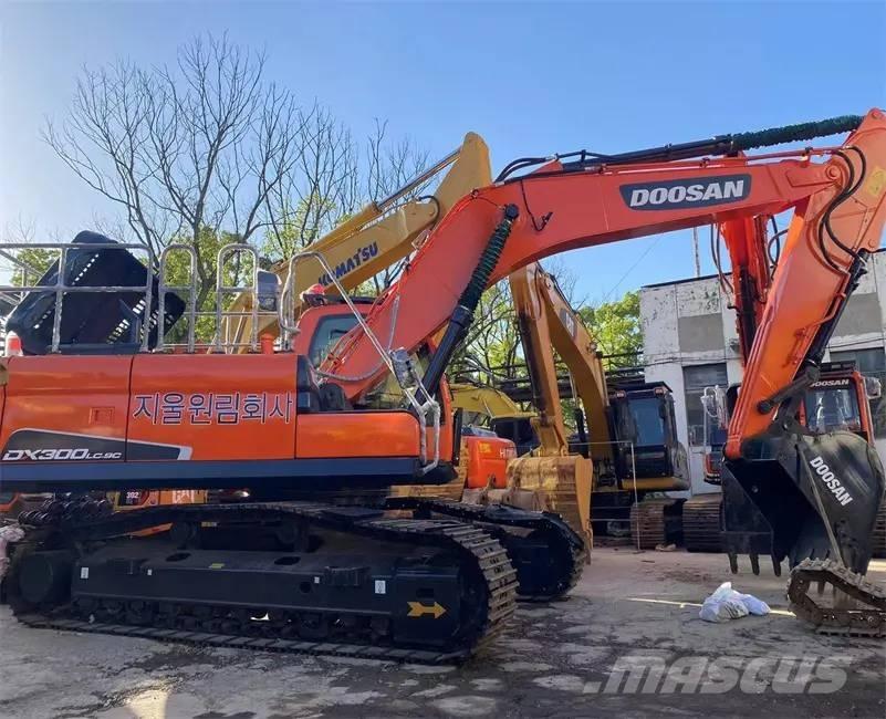Doosan DX300LC-9C 履带挖掘机