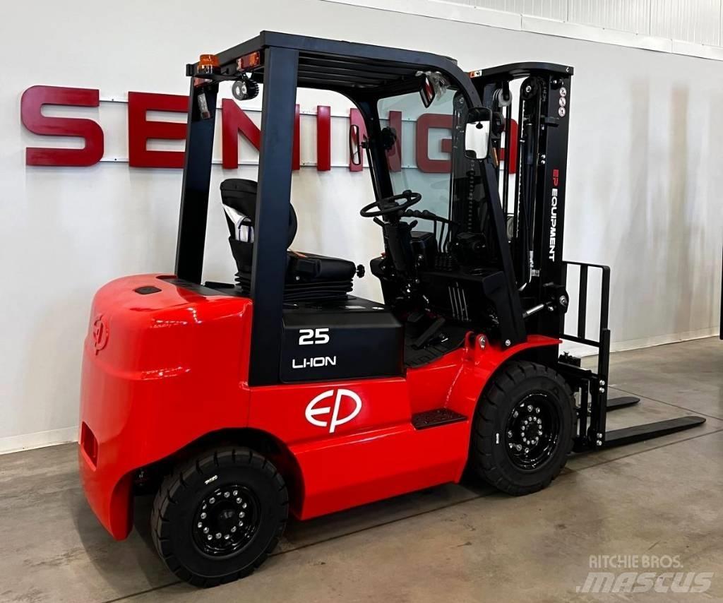 EP EQUIPMENT EFL252 电动叉车