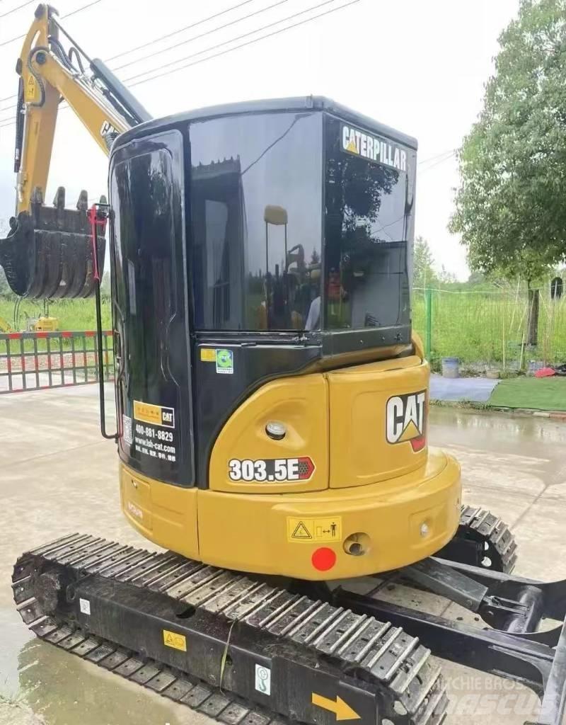 CAT 303.5 小型挖掘机
