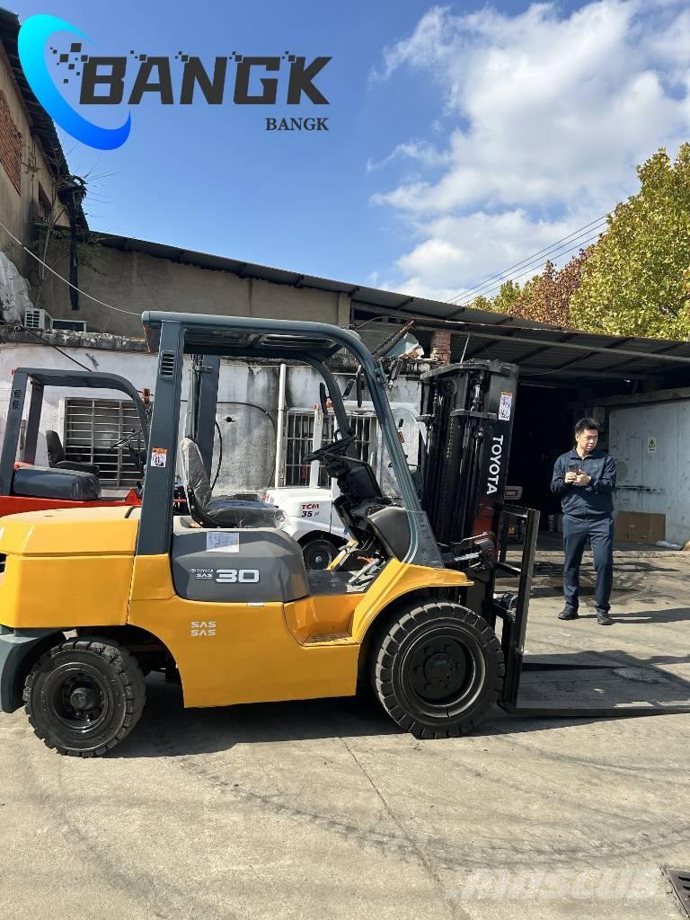 Toyota 7 FDN 30 柴油叉车