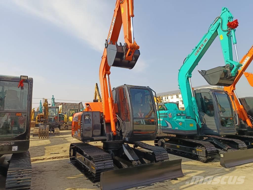 Hitachi ZX 70 中型挖掘机