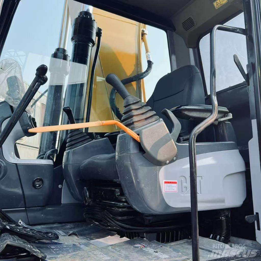 CAT 320 D L 履带挖掘机
