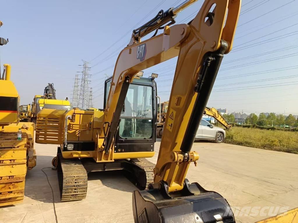 CAT 305.5 小型挖掘机