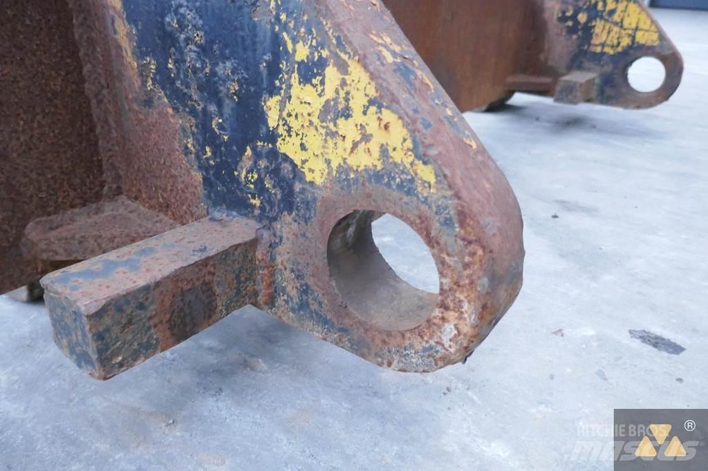 CAT 966/972 Forks 运输工具-其他