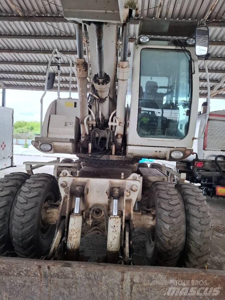 JCB JCB JS 175W 轮式挖掘机