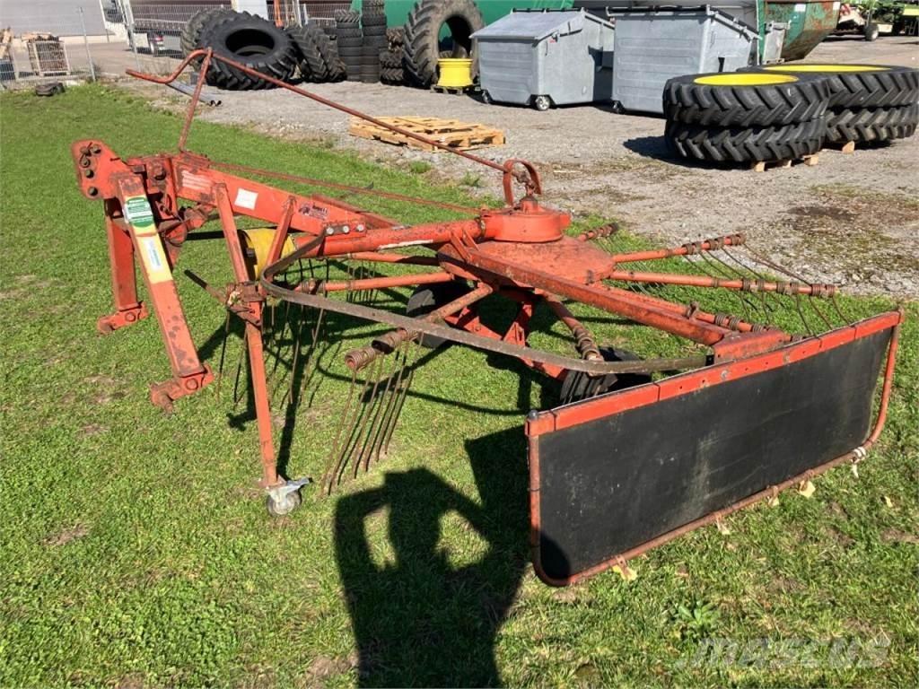 Fella TS 325 料堆整形机