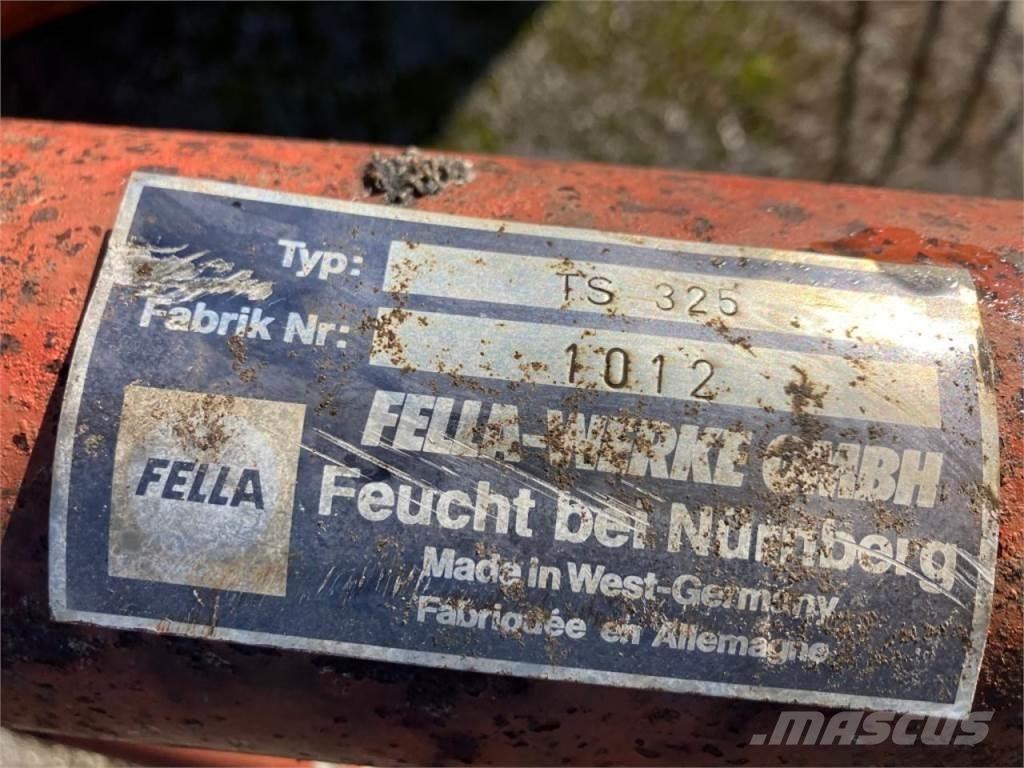 Fella TS 325 料堆整形机