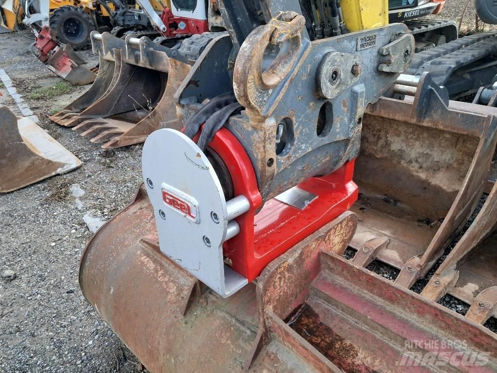 Neuson 8003 中型挖掘机