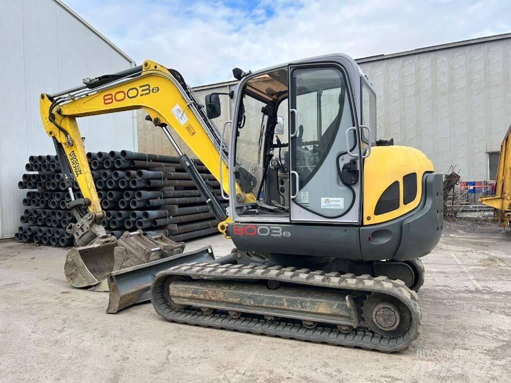 Neuson 8003 中型挖掘机
