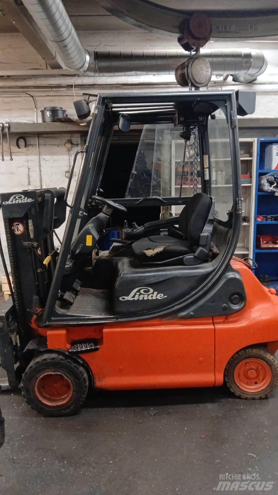 Linde E20P-02 电动叉车