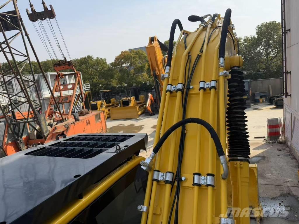 Komatsu PC200-8N1 中型挖掘机