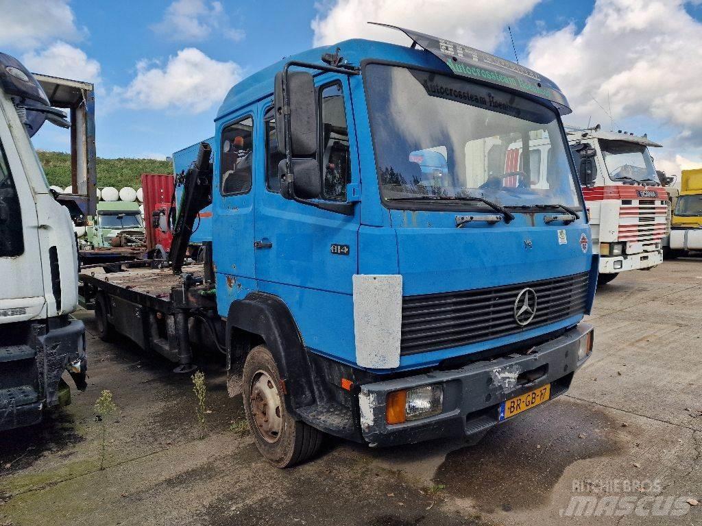 Mercedes-Benz 814 平板栏板货车