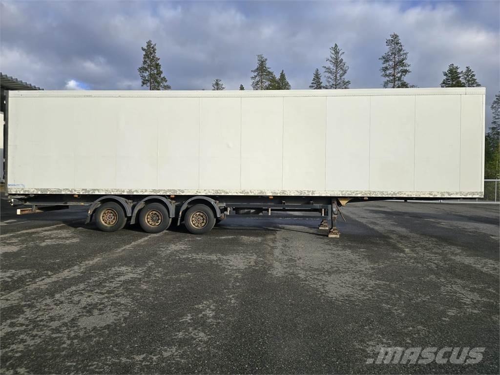 Schmitz SKO 24 半挂厢式车