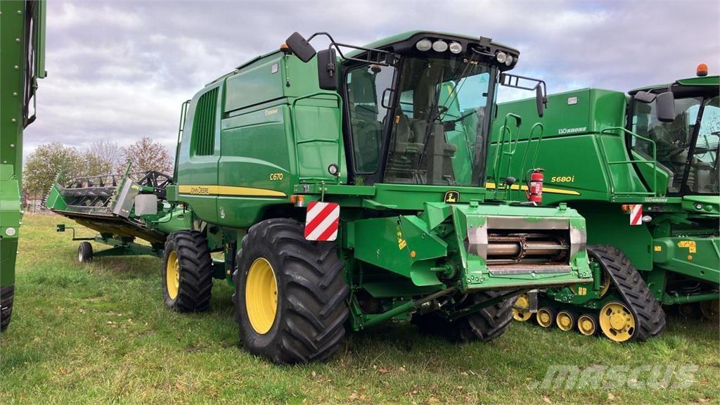 John Deere C 670 联合收割机