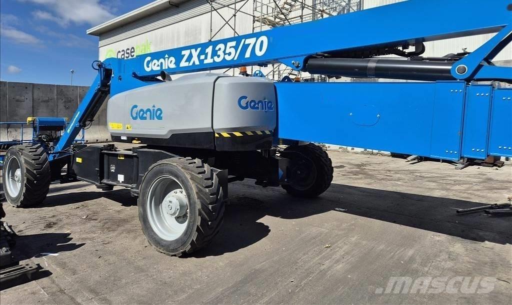 Genie ZX 135/70 曲臂高空工作平台