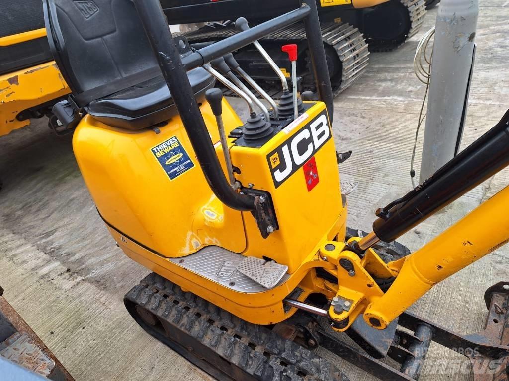 JCB 8008 小型挖掘机
