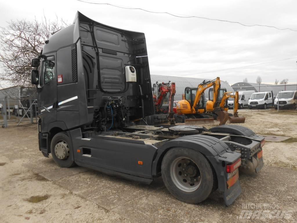 Renault T520 牵引车