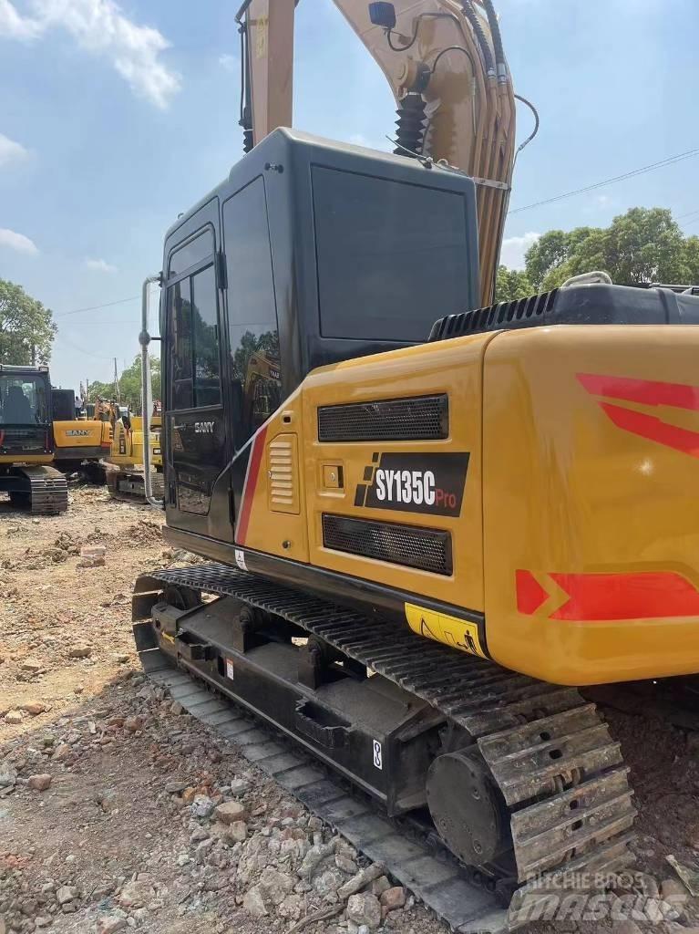 Sany SY 135 中型挖掘机