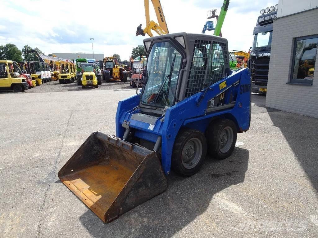 Bobcat S100 滑移装载机