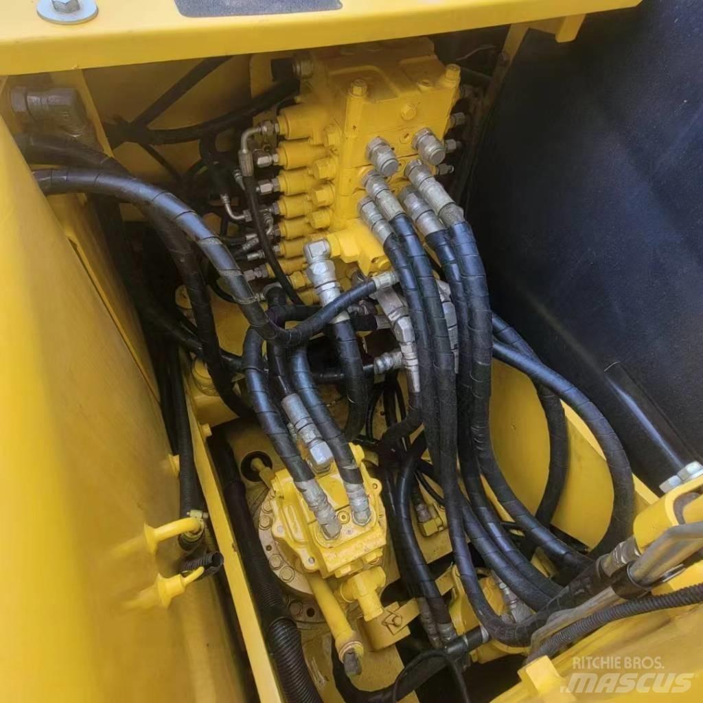 Komatsu PC 130 履带挖掘机