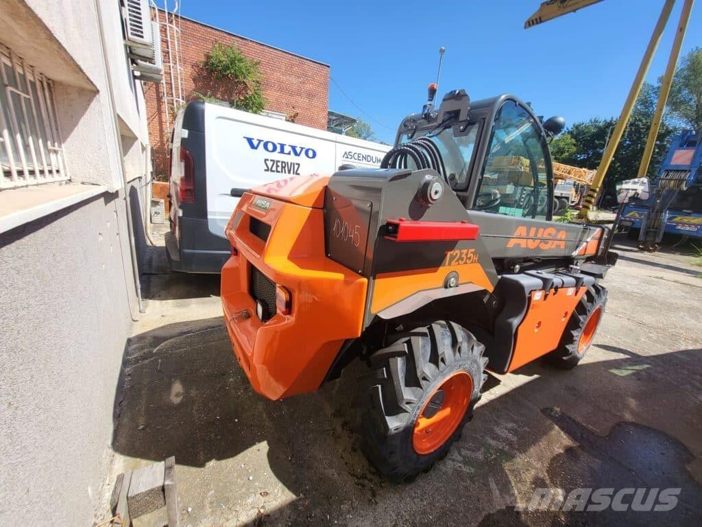 Ausa T235H 伸缩轮式装载机