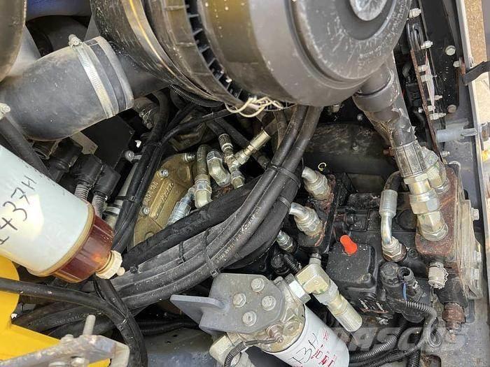 Dynapac CC 2200 双轮压路机