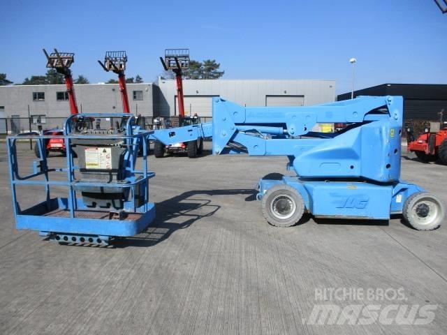 JLG E 400 AJPN (848) 曲臂高空工作平台