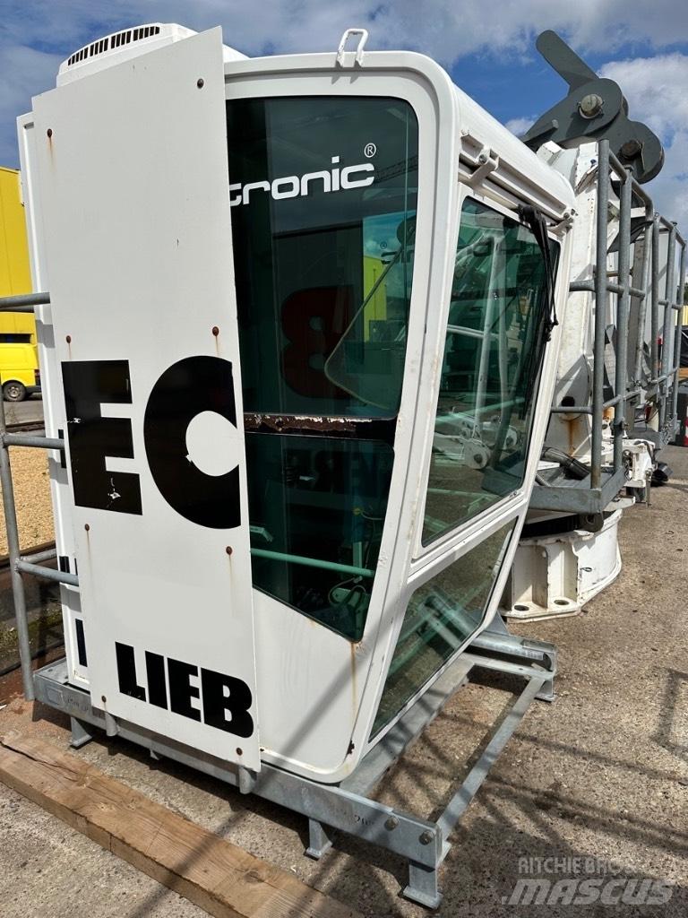 Liebherr 150 ECB 8 塔式起重机