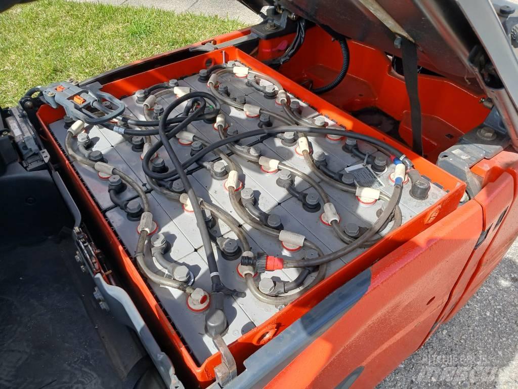 Linde E16-02 电动叉车