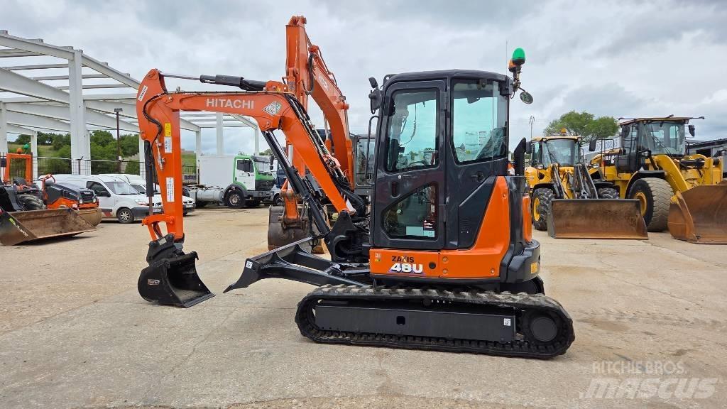 Hitachi ZX 48 U-6 小型挖掘机