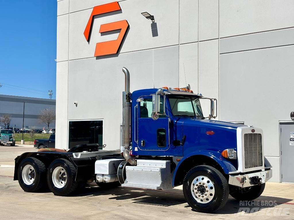 Peterbilt 365 牵引车