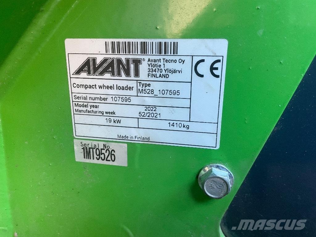 Avant 528 多功能装载机