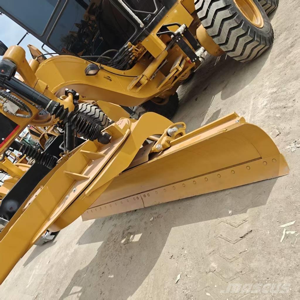 CAT 140 H 履带挖掘机