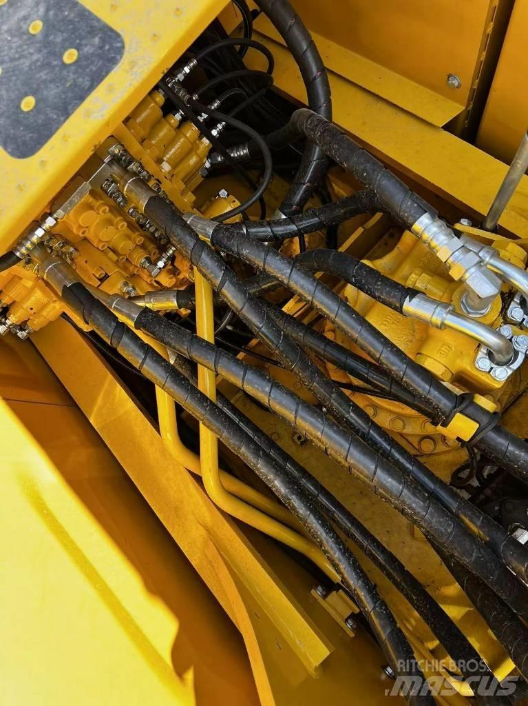 Komatsu PC 200-8N1 履带挖掘机