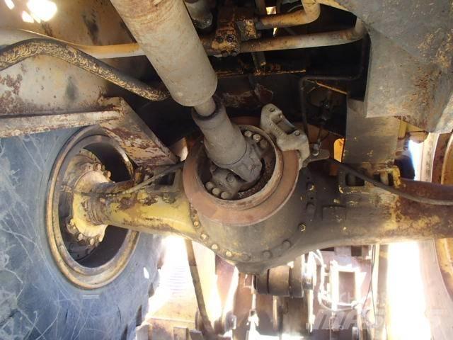 Komatsu WA 450 轮式装载机