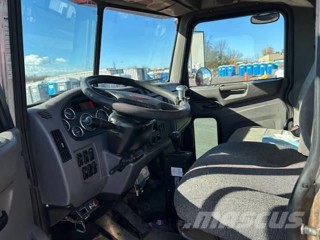 Peterbilt 337 组合/真空油槽车