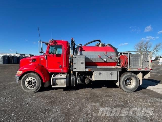 Peterbilt 337 组合/真空油槽车