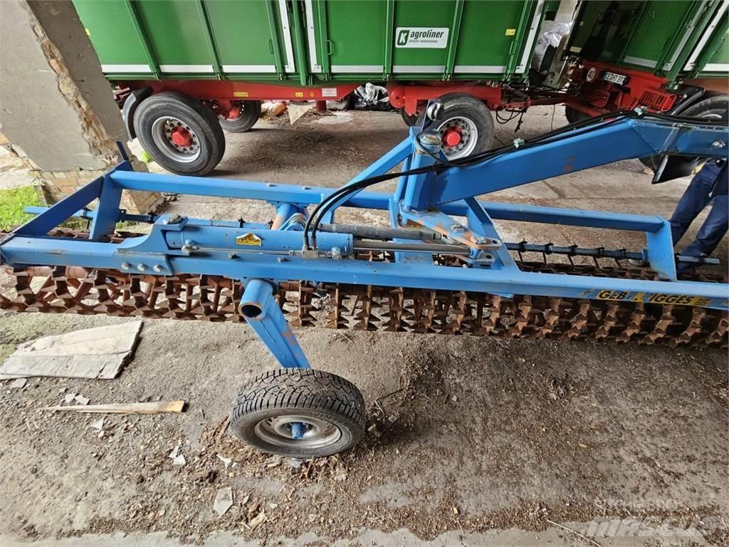 Kverneland PB 100 双向犁